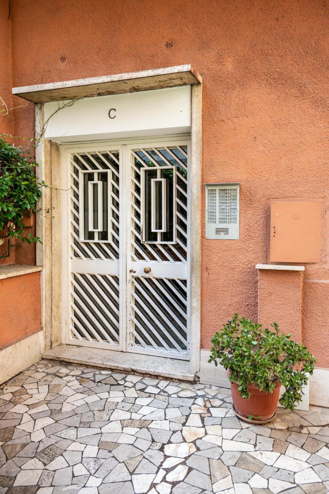 Gentile's House Via Del Cinema Tuscolana Appartamento *